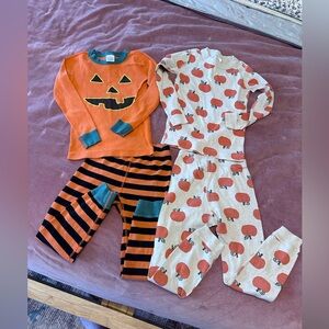 Hanna Andersson Fall BUNDLE, TWO Pumpkin Print Kids Pajama sets GUC
